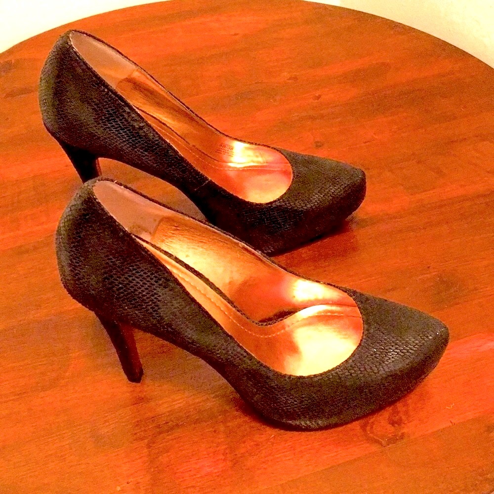 Bcbgeneration Parade Platform Pump Sz 38 / 8 B - image 3